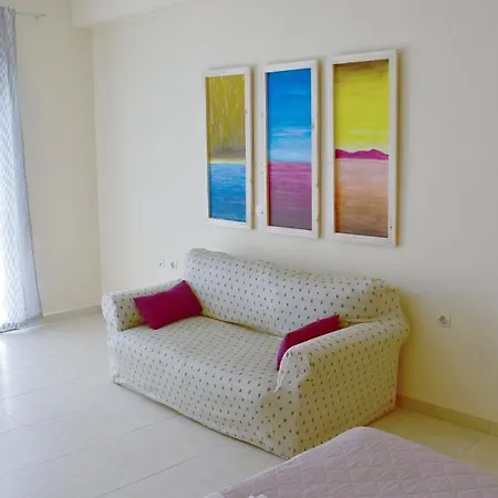 Airport Skyline View Apartment *